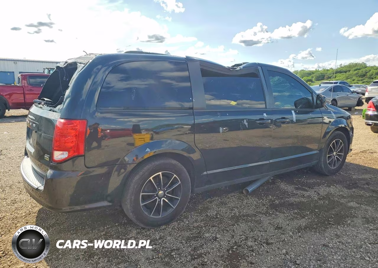 2018 Dodge Grand Caravan Gt VIN:2C4RDGEG2JR299606 - 3
