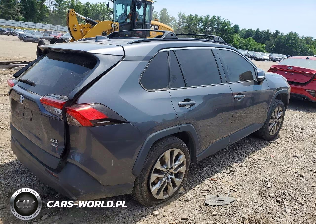 2021 Toyota Rav4 Xle Premium VIN:2T3A1RFV3MW158584 - 3