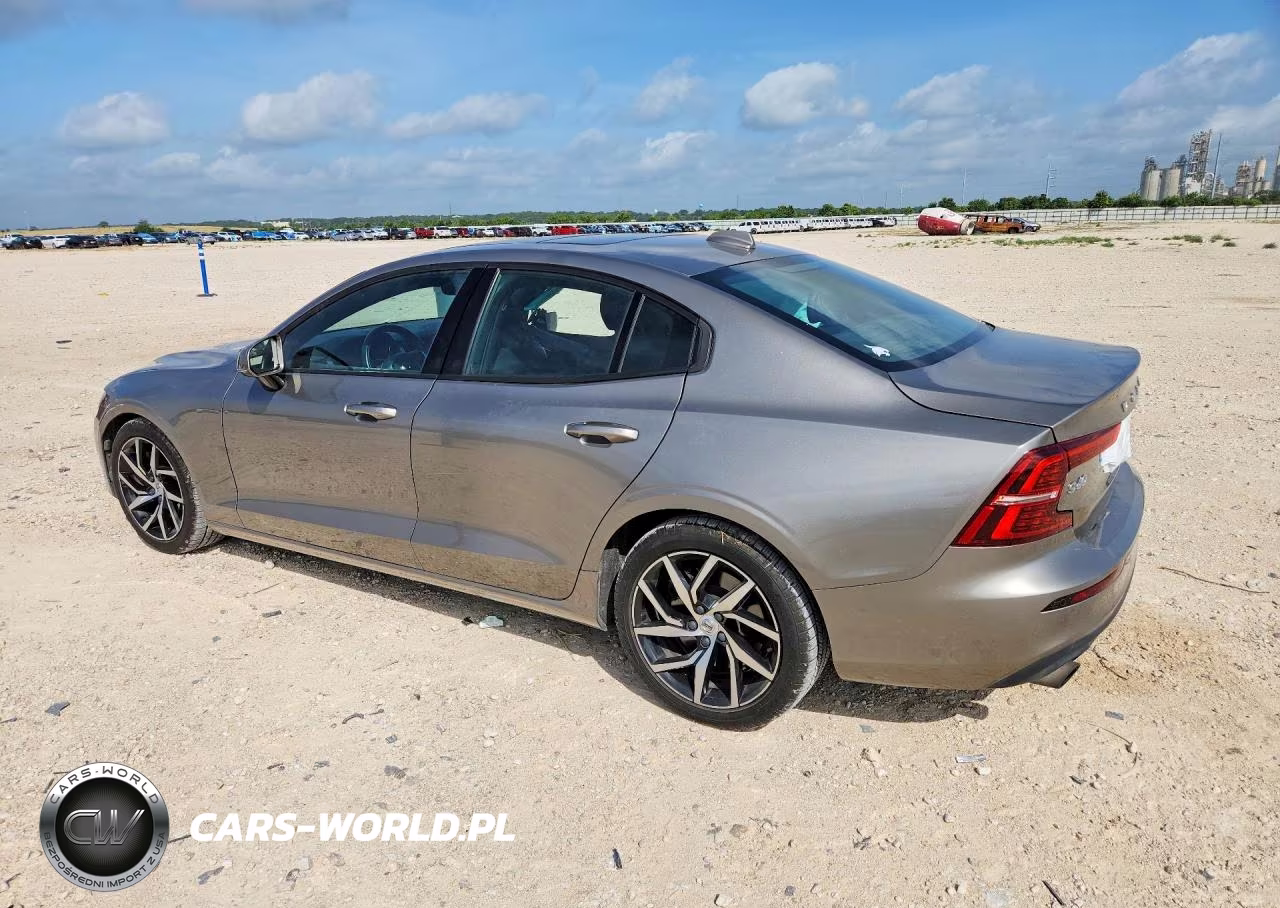 2019 Volvo S60 T6 Momentum VIN:7JRA22TK7KG004999 - 2