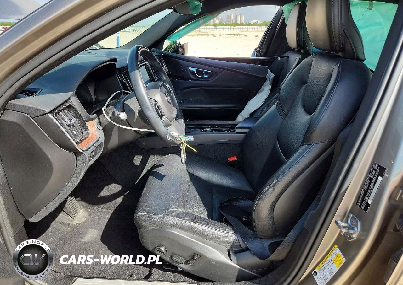 2019 Volvo S60 T6 Momentum VIN:7JRA22TK7KG004999 - 7