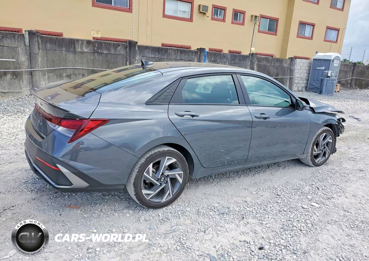 2025 Hyundai Elantra Sel Sport VIN:KMHLM4DG8SU073110 - 3