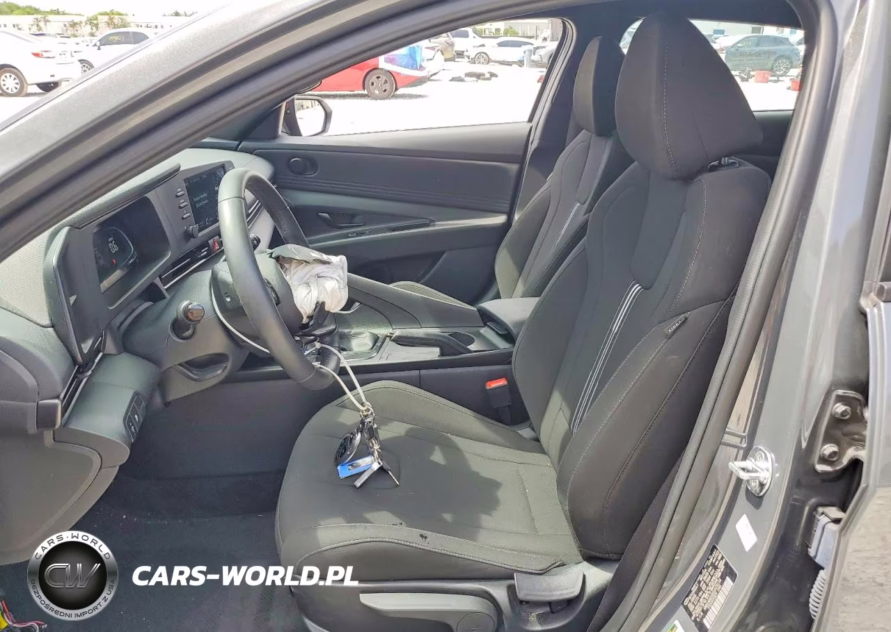 2025 Hyundai Elantra Sel Sport VIN:KMHLM4DG8SU073110 - 7