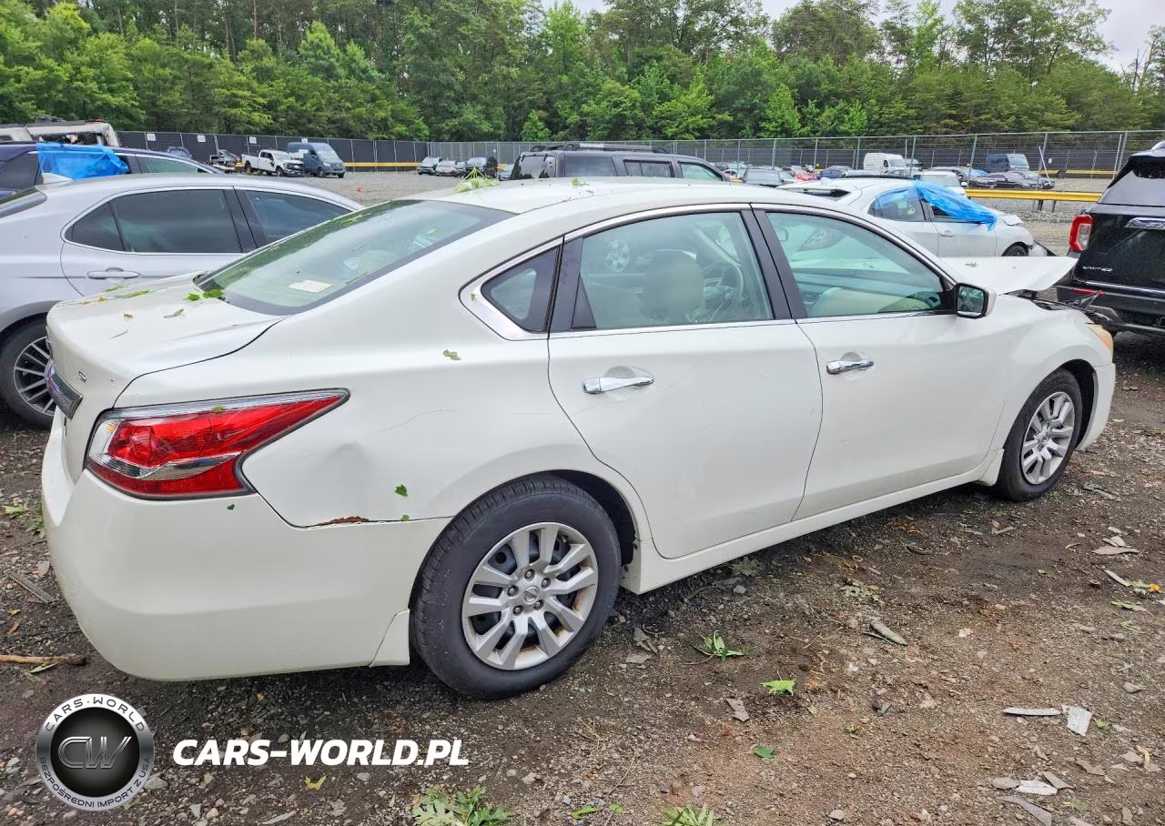 2015 Nissan Altima 2.5 S VIN:1N4AL3APXFC431435 - 3