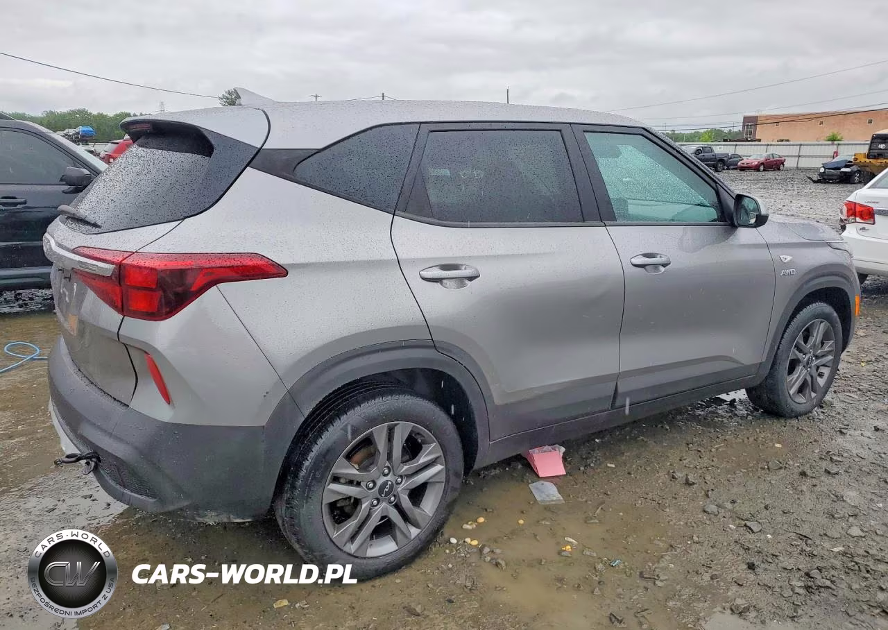 2022 Kia Seltos Lx VIN:KNDEPCAA3N7328540 - 3
