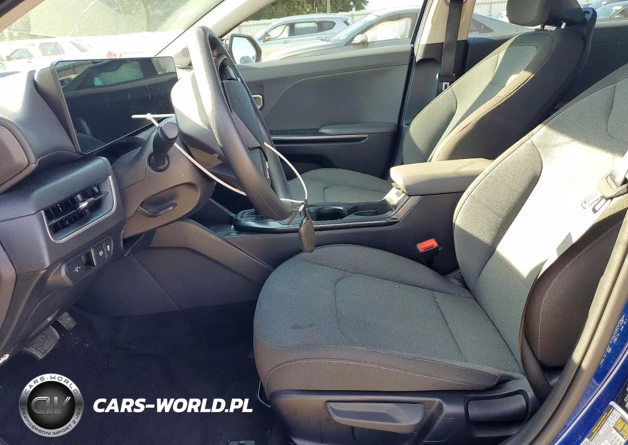 2025 Kia K4 Lxs VIN:3KPFT4DE1SE187693 - 7