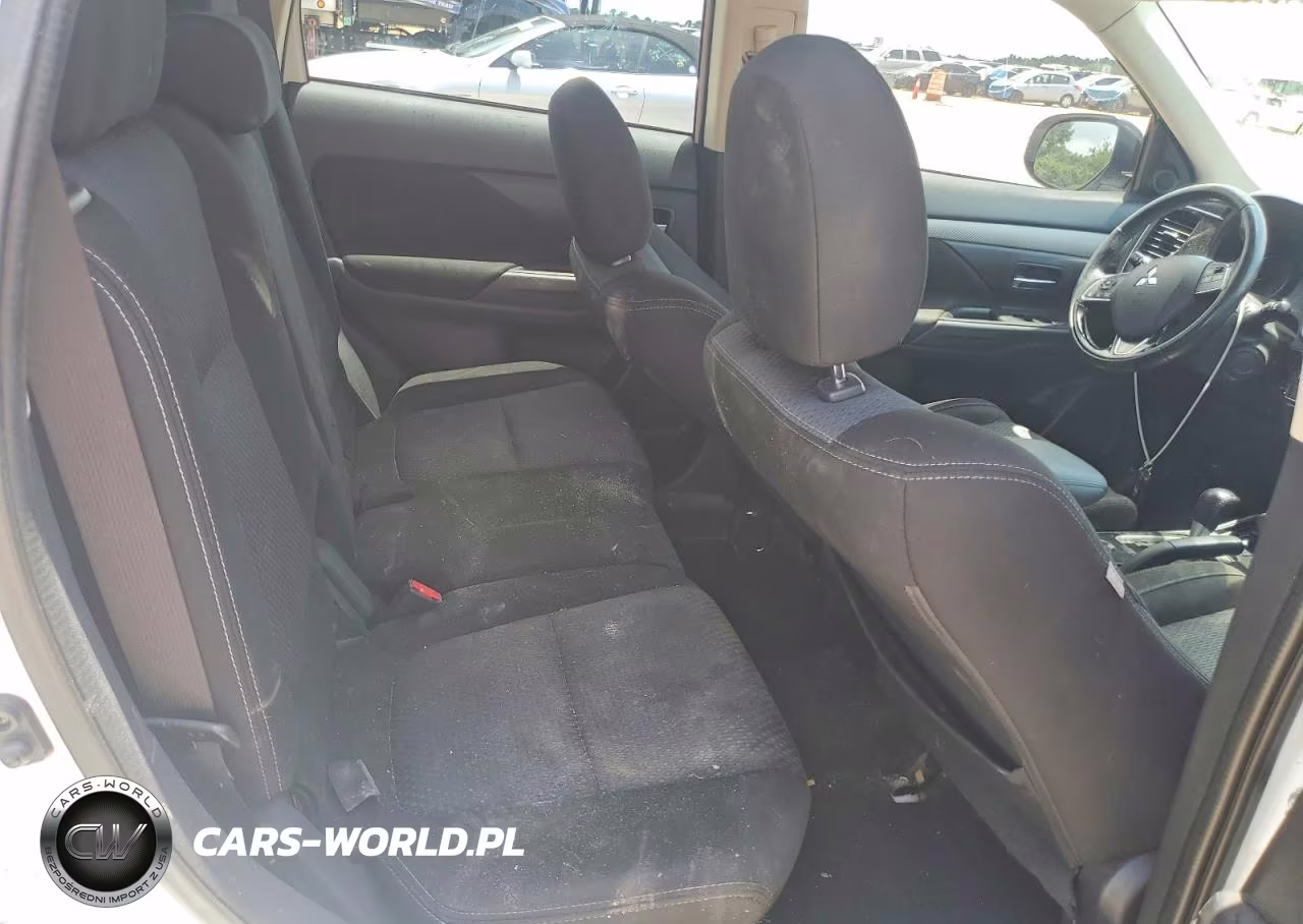 2018 Mitsubishi Outlander Se VIN:JA4AD3A31JZ032420 - 11