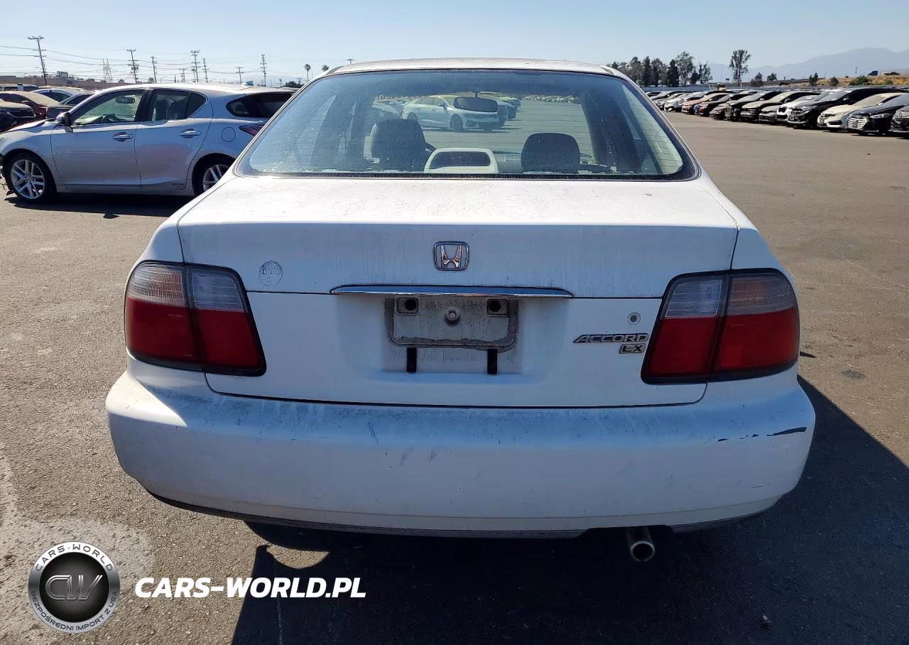 1996 Honda Accord Lx VIN:1HGCD5633TA301488 - 6