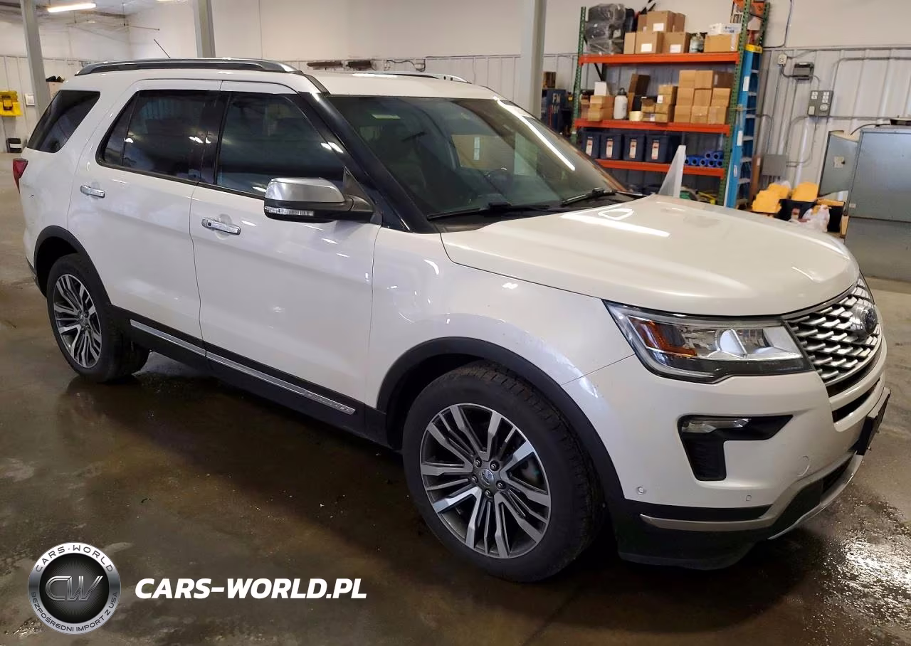 2018 Ford Explorer Platinum VIN:1FM5K8HTXJGB48660 - 4