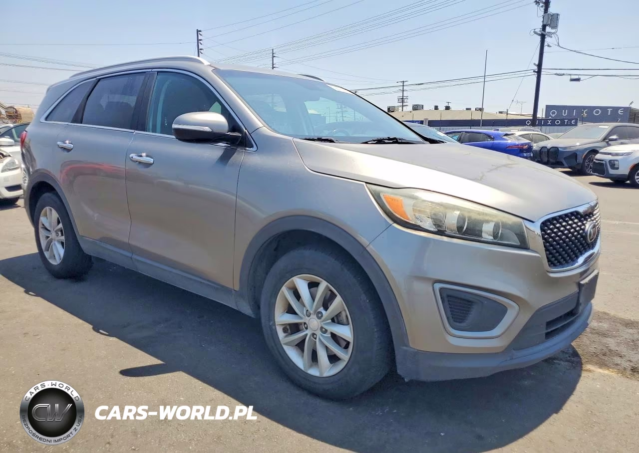 2017 Kia Sorento Lx VIN:5XYPG4A36HG269068 - 4