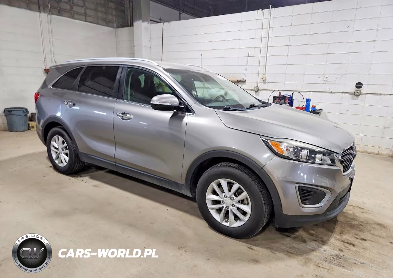 2017 Kia Sorento VIN:5XYPG4A39HG266715 - 4