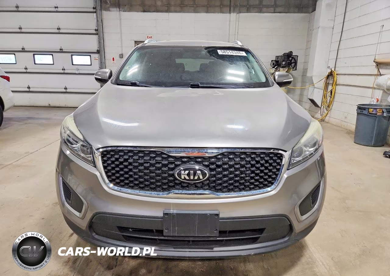 2017 Kia Sorento VIN:5XYPG4A39HG266715 - 5
