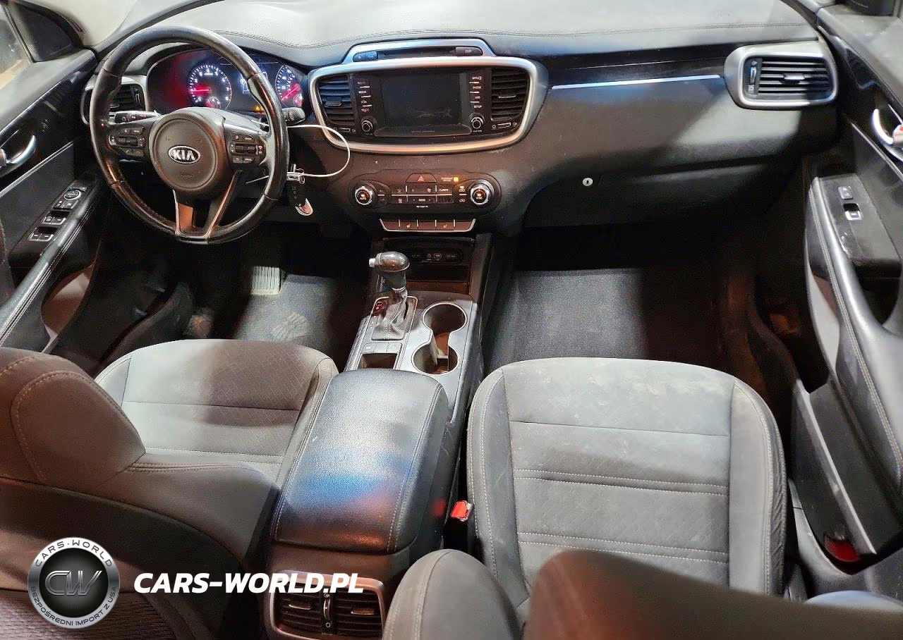 2017 Kia Sorento VIN:5XYPG4A39HG266715 - 8