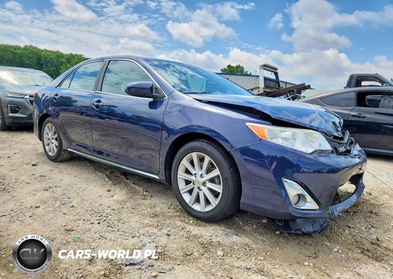 2014 Toyota Camry Xle VIN:4T4BF1FK5ER402474 - 4