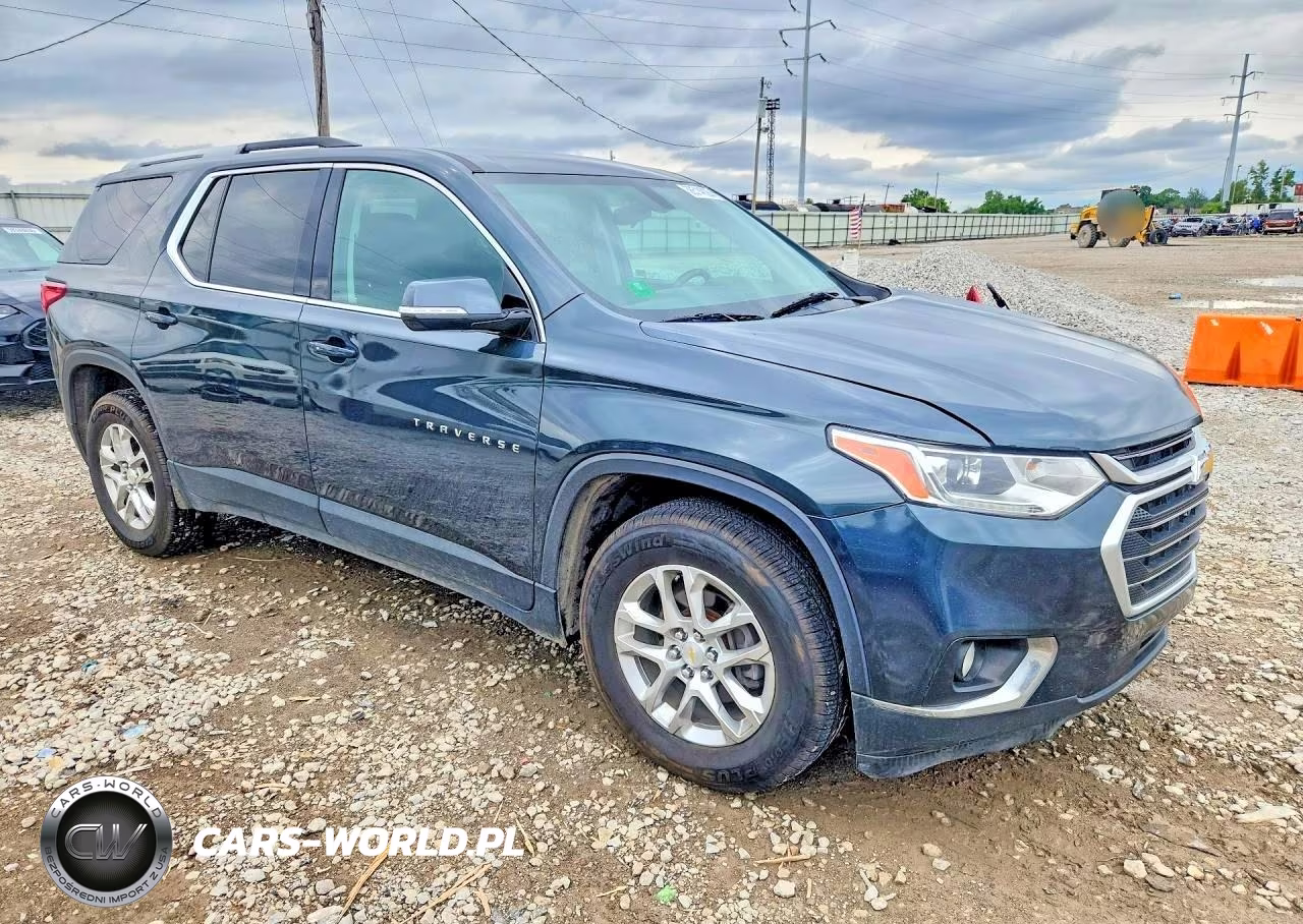 2018 Chevrolet Traverse Lt VIN:1GNEVGKW4JJ145854 - 4