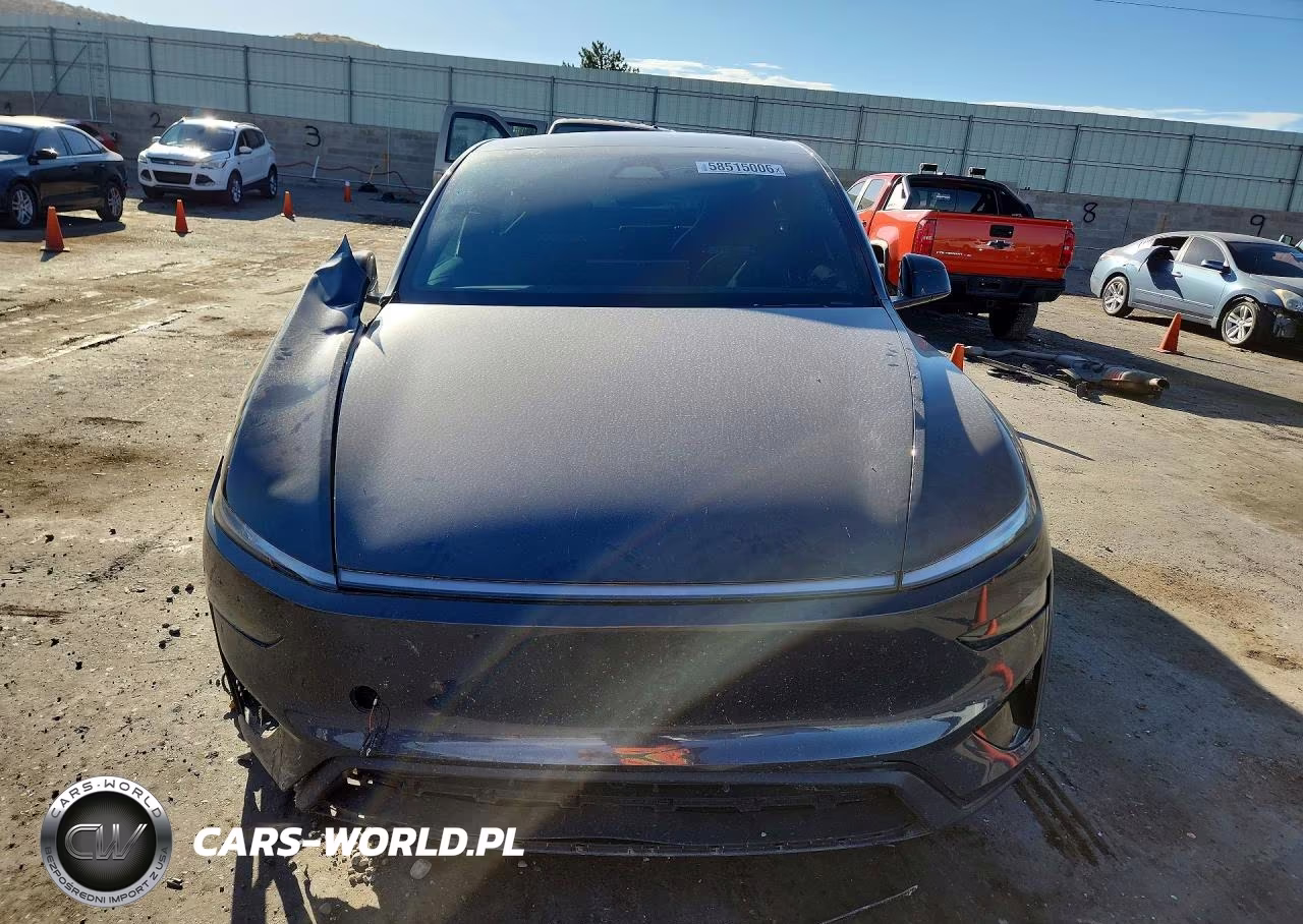 2026 Tesla Model Y VIN:7SAYGDET2TA670048 - 5