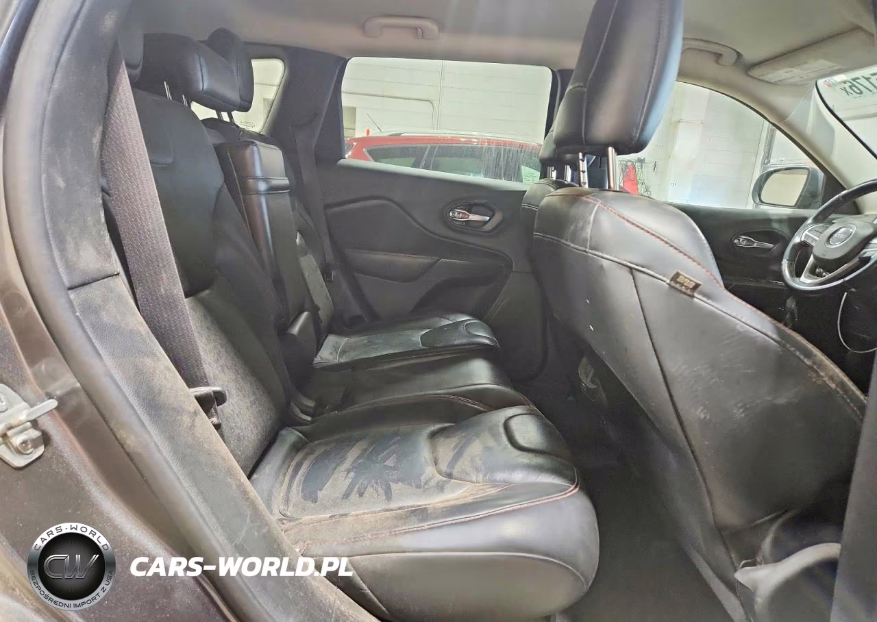 2016 Jeep Cheeroke VIN:1C4PJMBS5GW276067 - 11