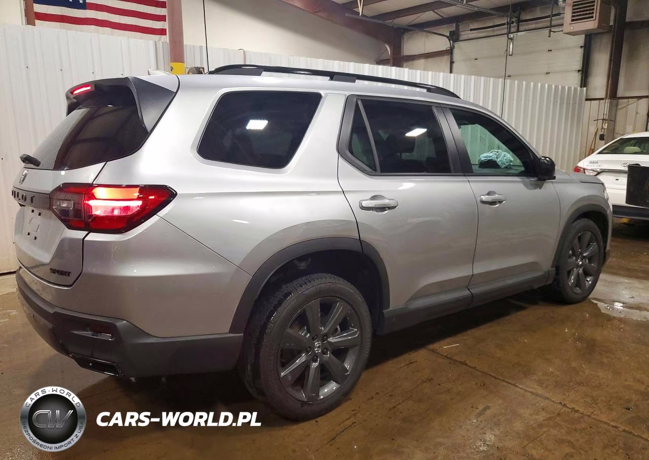 2026 Honda Pilot Sport VIN:5FNYG1H3XTB021463 - 3