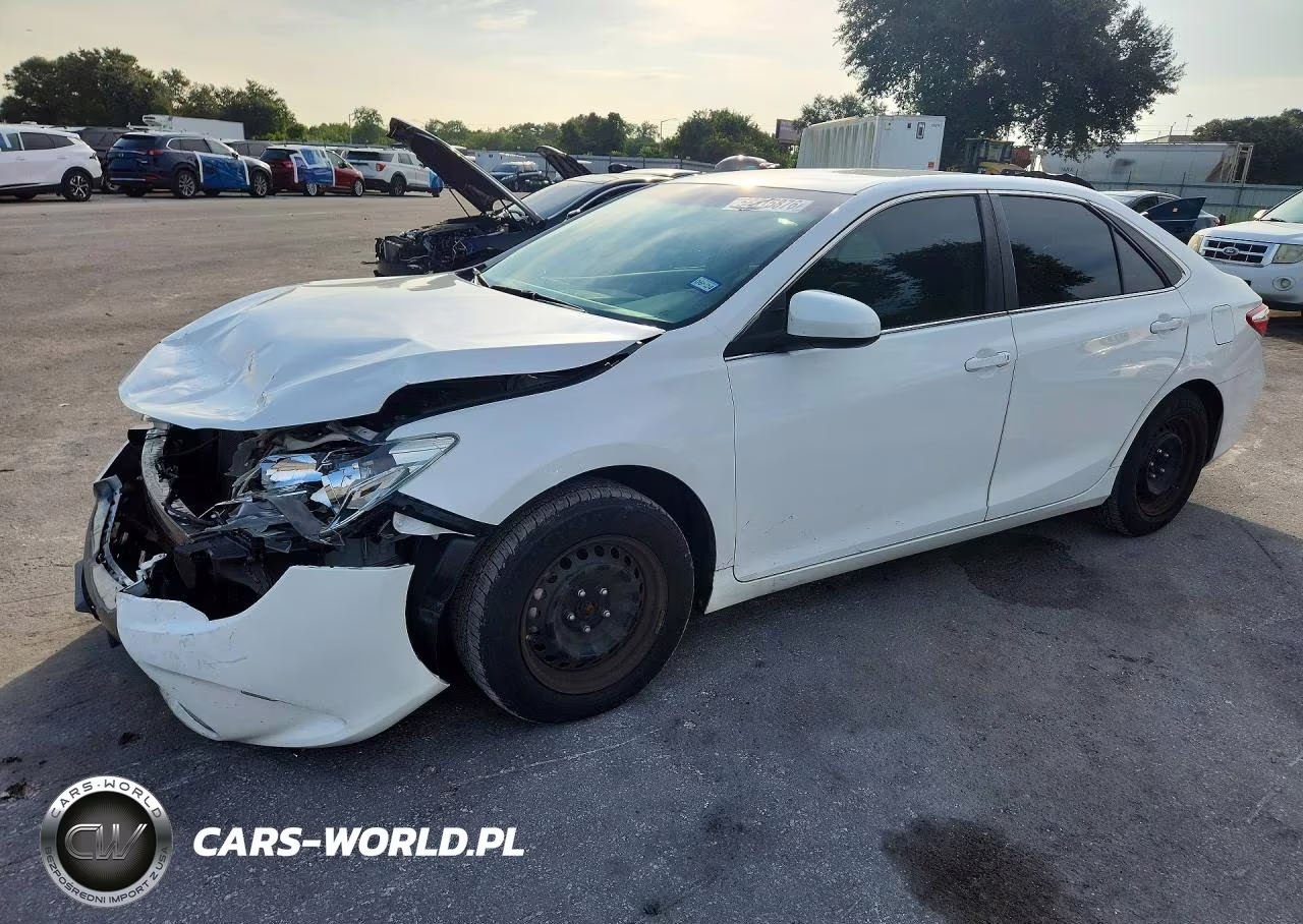 2016 Toyota Camry Le