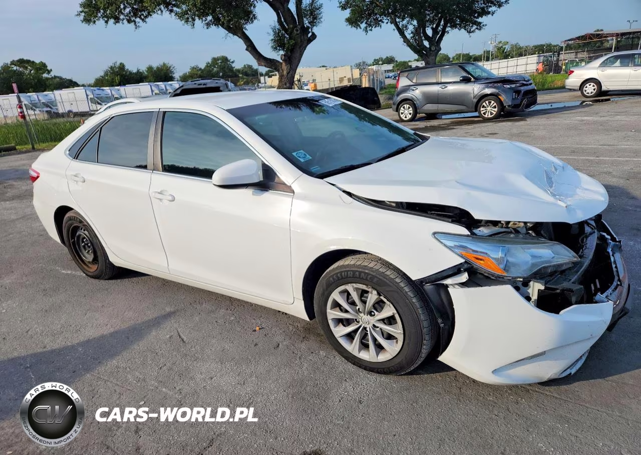 2016 Toyota Camry Le VIN:4T4BF1FK3GR542591 - 4