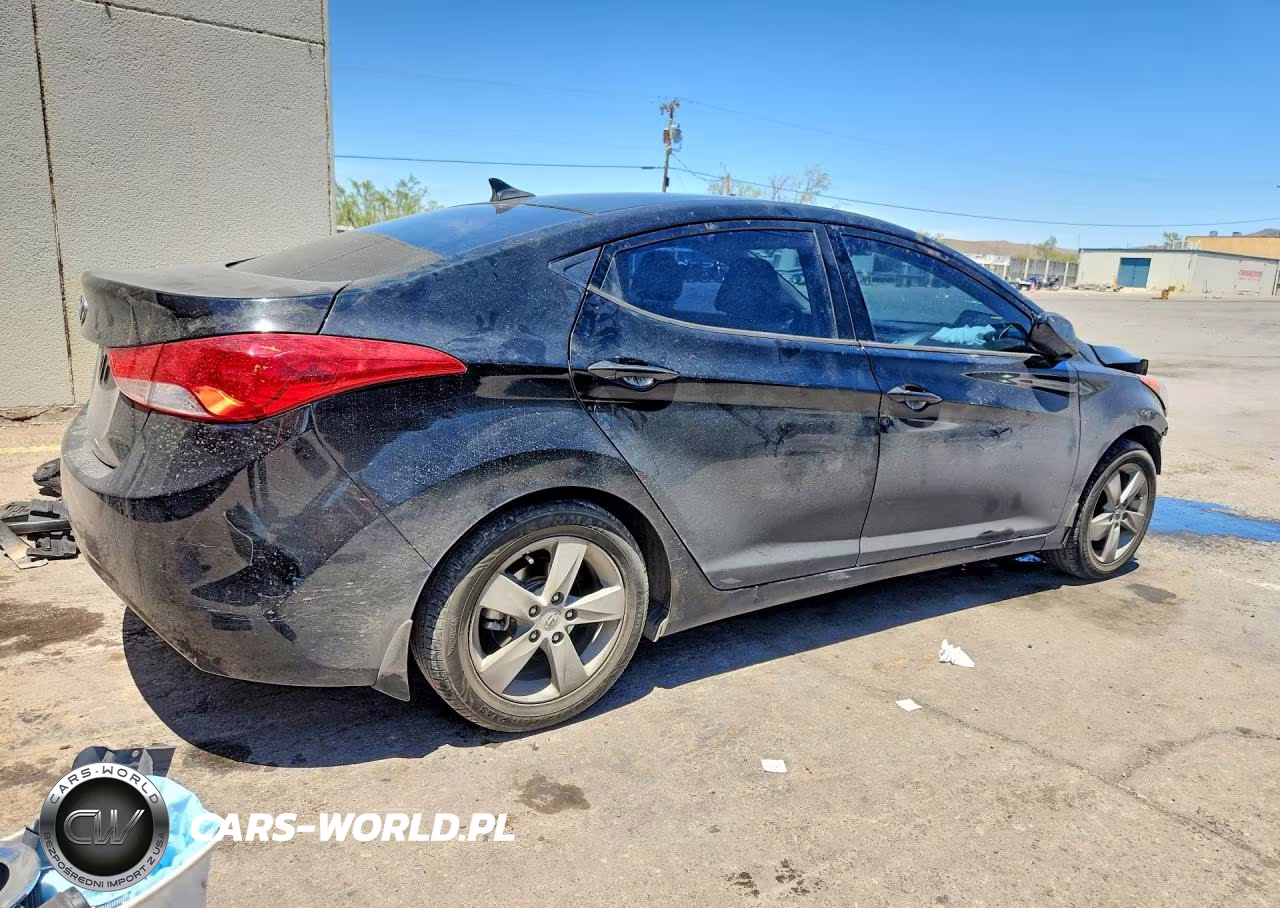 2013 Hyundai Elantra Gls VIN:KMHDH4AE3DU849237 - 3