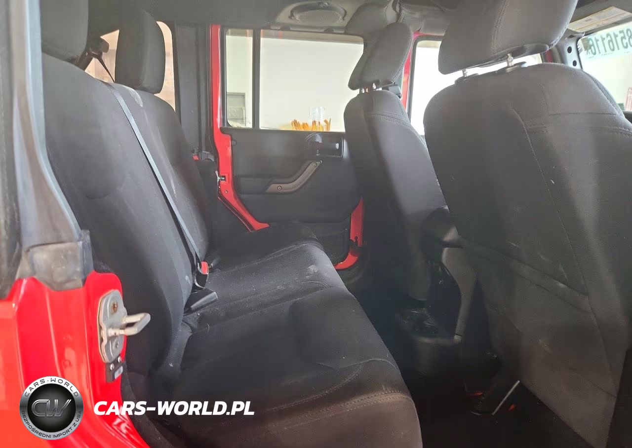 2013 Jeep Wrangler Unlimited Sport VIN:1C4BJWDGXDL643038 - 11