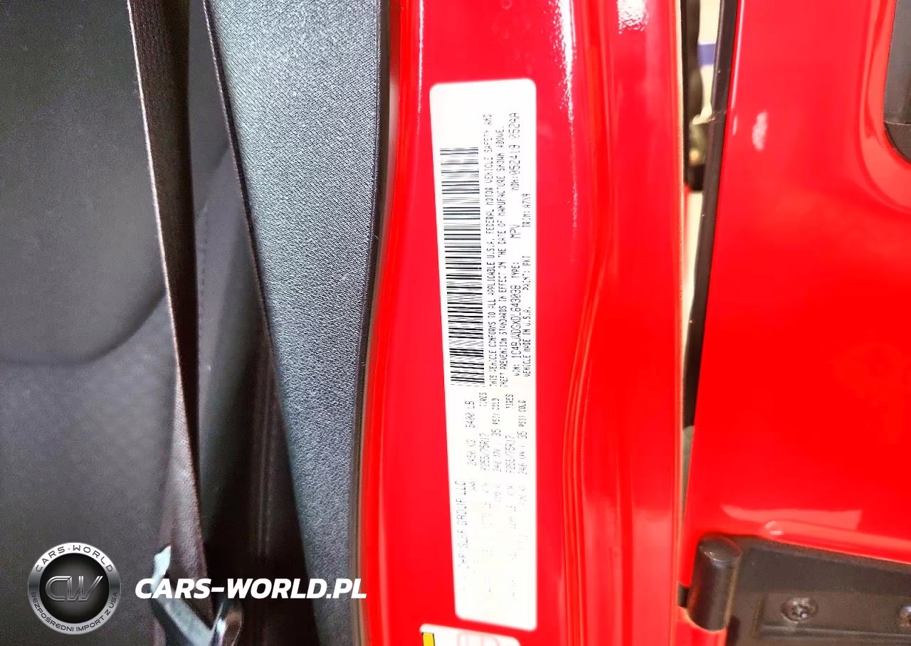 2013 Jeep Wrangler Unlimited Sport VIN:1C4BJWDGXDL643038 - 13