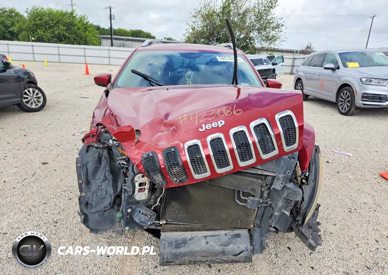 2016 Jeep Cherokee Latitude VIN:1C4PJLCBXGW126383 - 5
