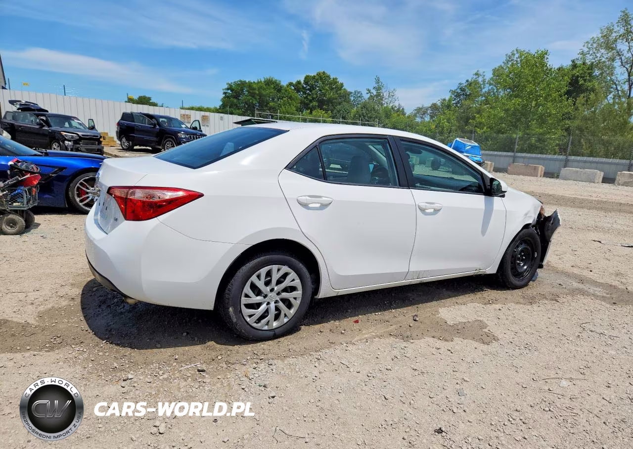 2017 Toyota Corolla Le VIN:2T1BURHE5HC959266 - 3
