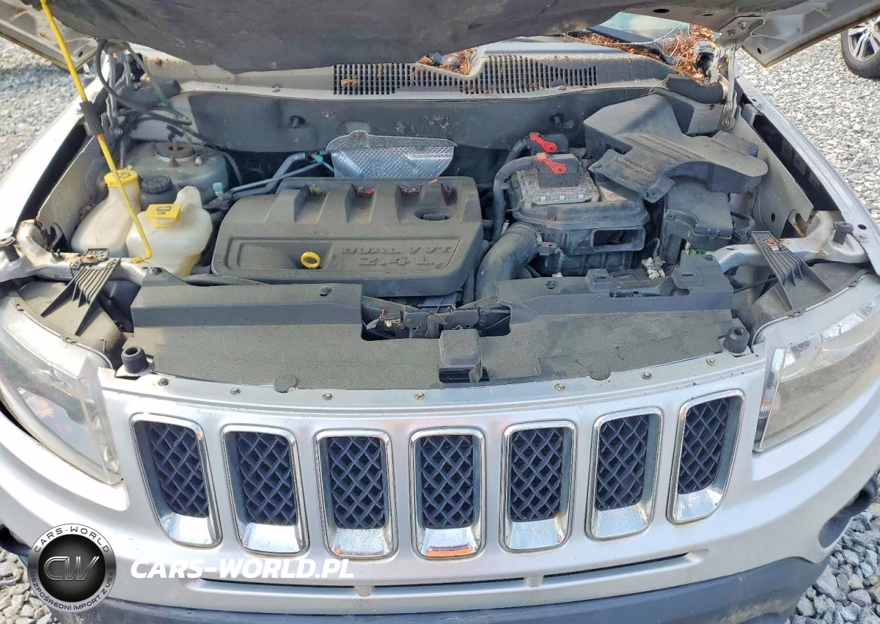 2014 Jeep Compass Latitude VIN:1C4NJDEB4ED621410 - 11