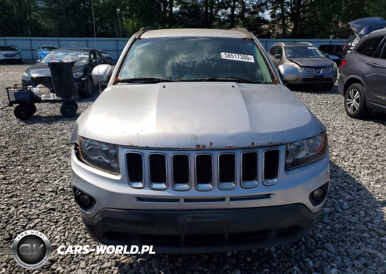 2014 Jeep Compass Latitude VIN:1C4NJDEB4ED621410 - 5