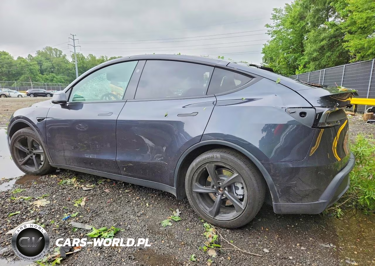 2026 Tesla Model Y VIN:7SAYGDEE6TF399452 - 2