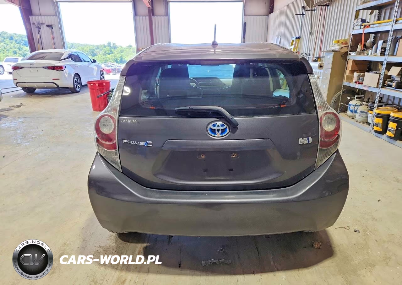 2014 Toyota Prius C One VIN:JTDKDTB30E1067916 - 6