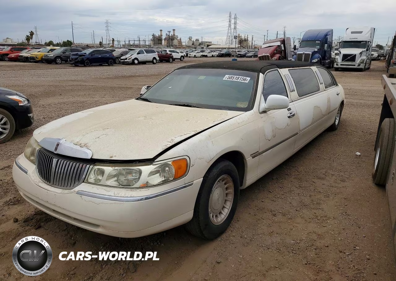 2001 Lincoln Town Car Executive