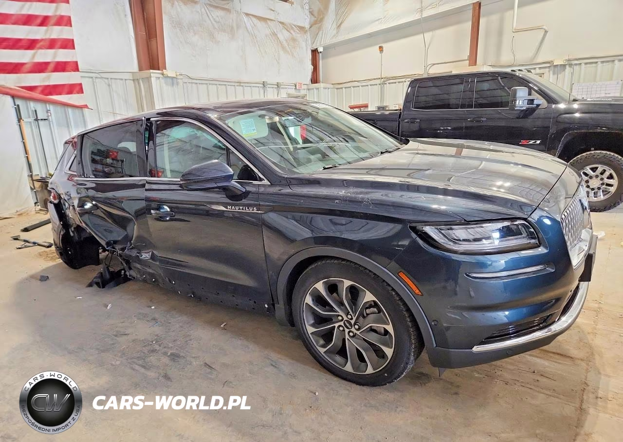 2022 Lincoln Nautilus Reserve VIN:2LMPJ8K99NBL00440 - 4