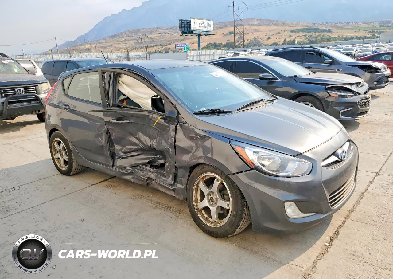 2012 Hyundai Accent Se VIN:KMHCU5AE0CU049202 - 4