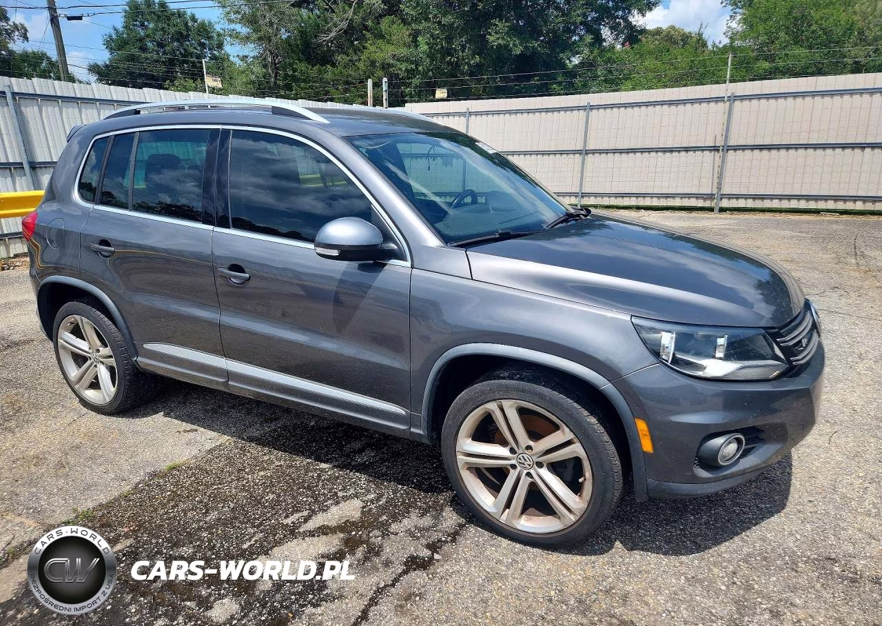 2016 Volkswagen Tiguan S VIN:WVGAV7AX6GW603886 - 4