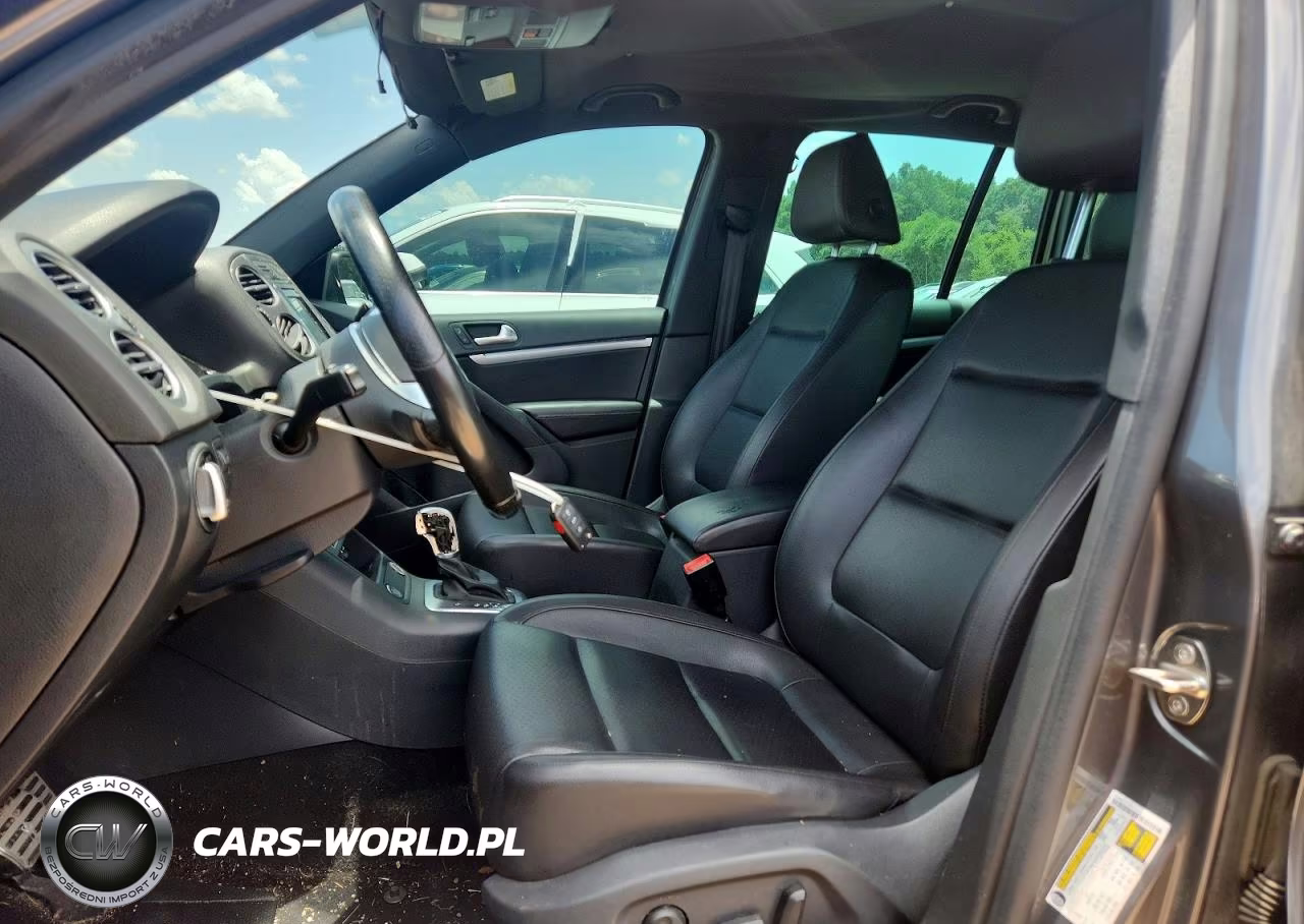 2016 Volkswagen Tiguan S VIN:WVGAV7AX6GW603886 - 7
