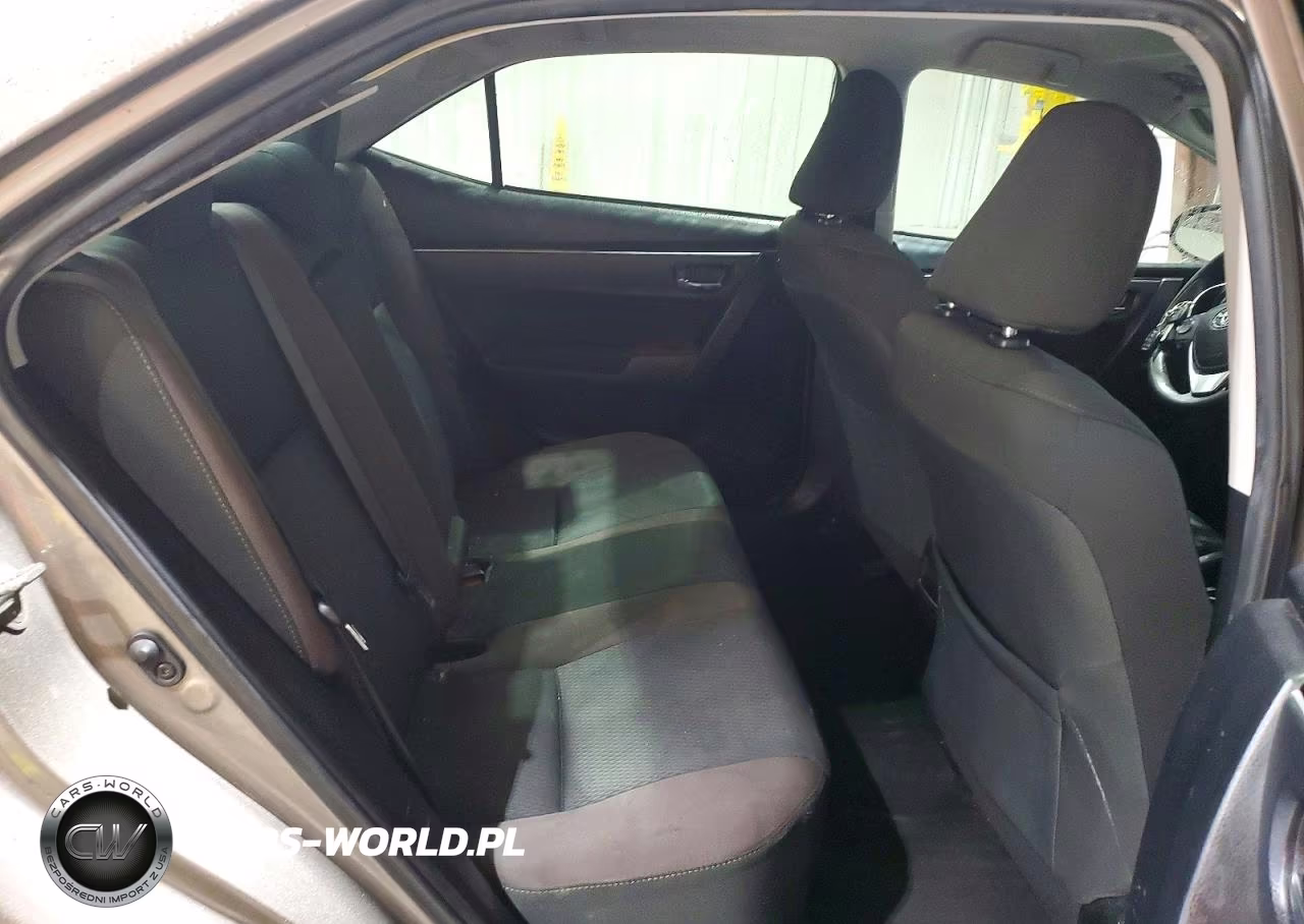2018 Toyota Corolla Le VIN:5YFBURHE4JP841828 - 10