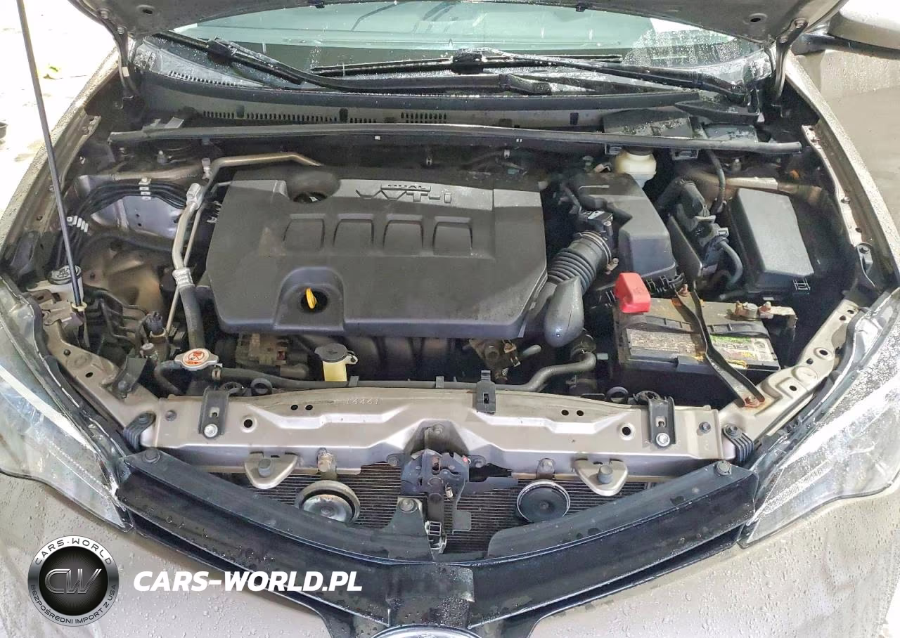 2018 Toyota Corolla Le VIN:5YFBURHE4JP841828 - 11