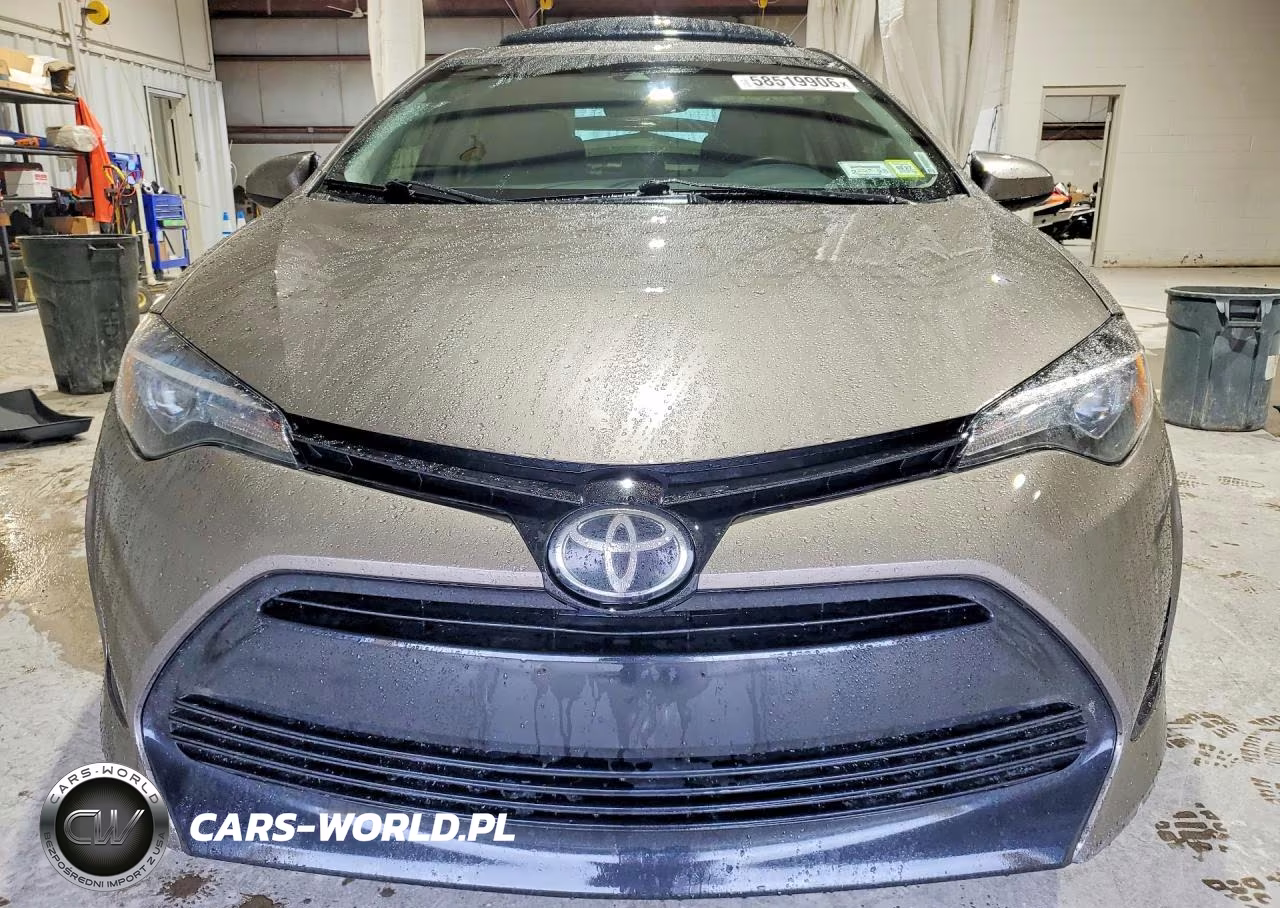 2018 Toyota Corolla Le VIN:5YFBURHE4JP841828 - 5