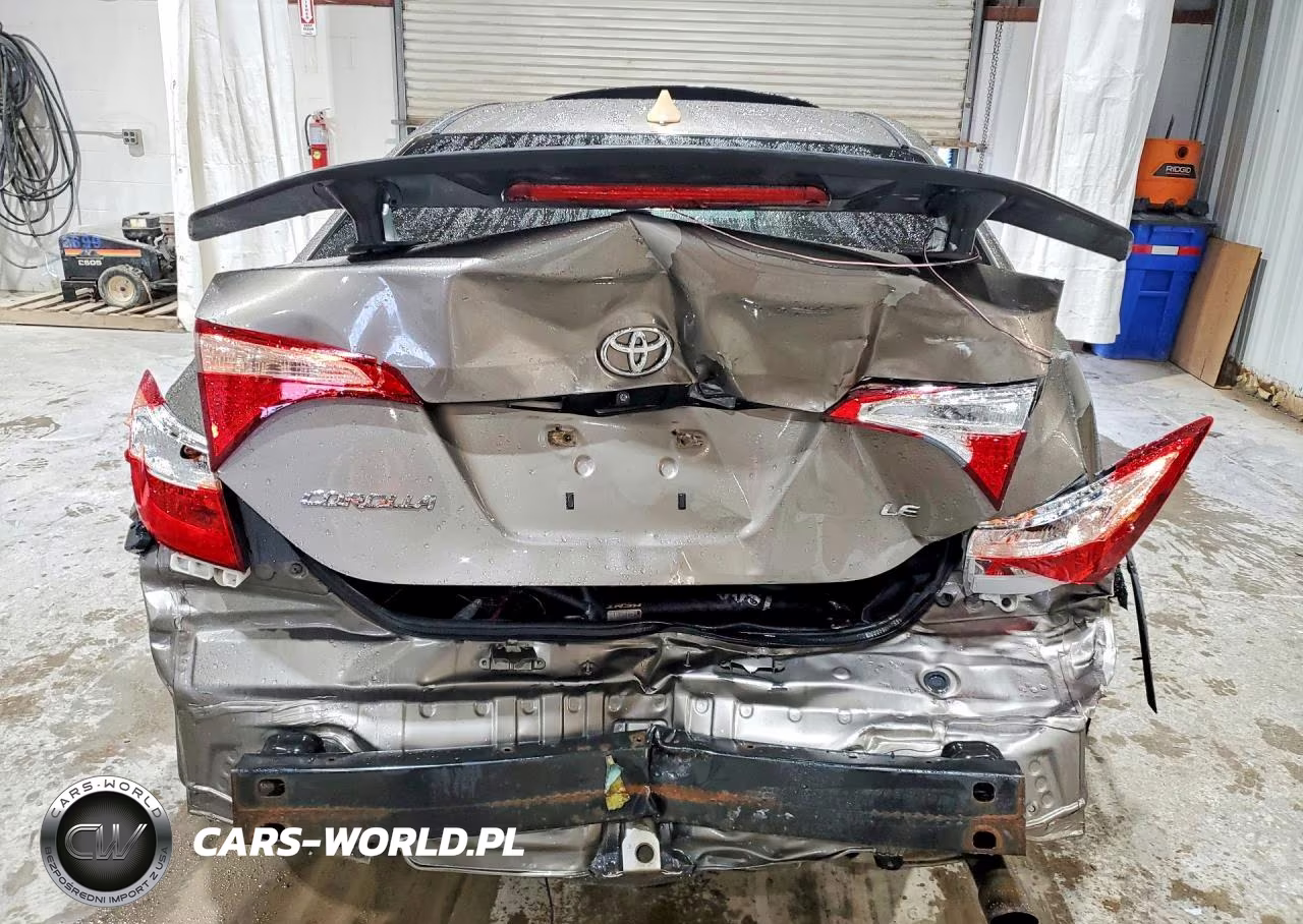 2018 Toyota Corolla Le VIN:5YFBURHE4JP841828 - 6