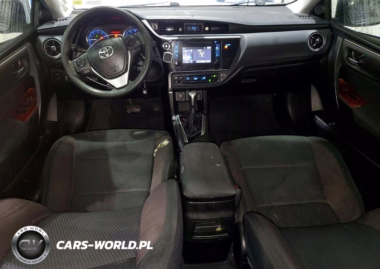 2018 Toyota Corolla Le VIN:5YFBURHE4JP841828 - 8