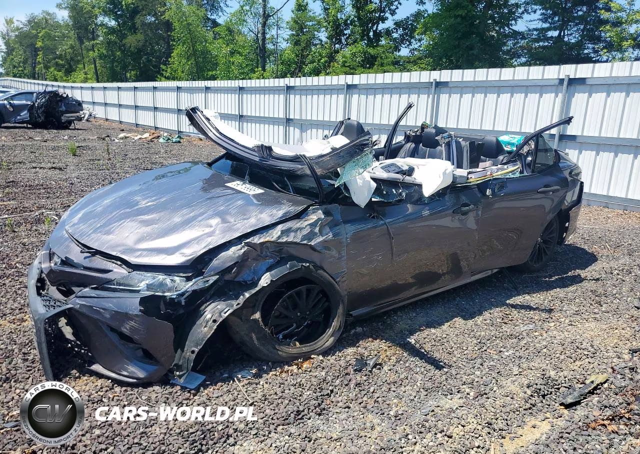 2018 Toyota Camry Se – zdjęcie 1 z 12