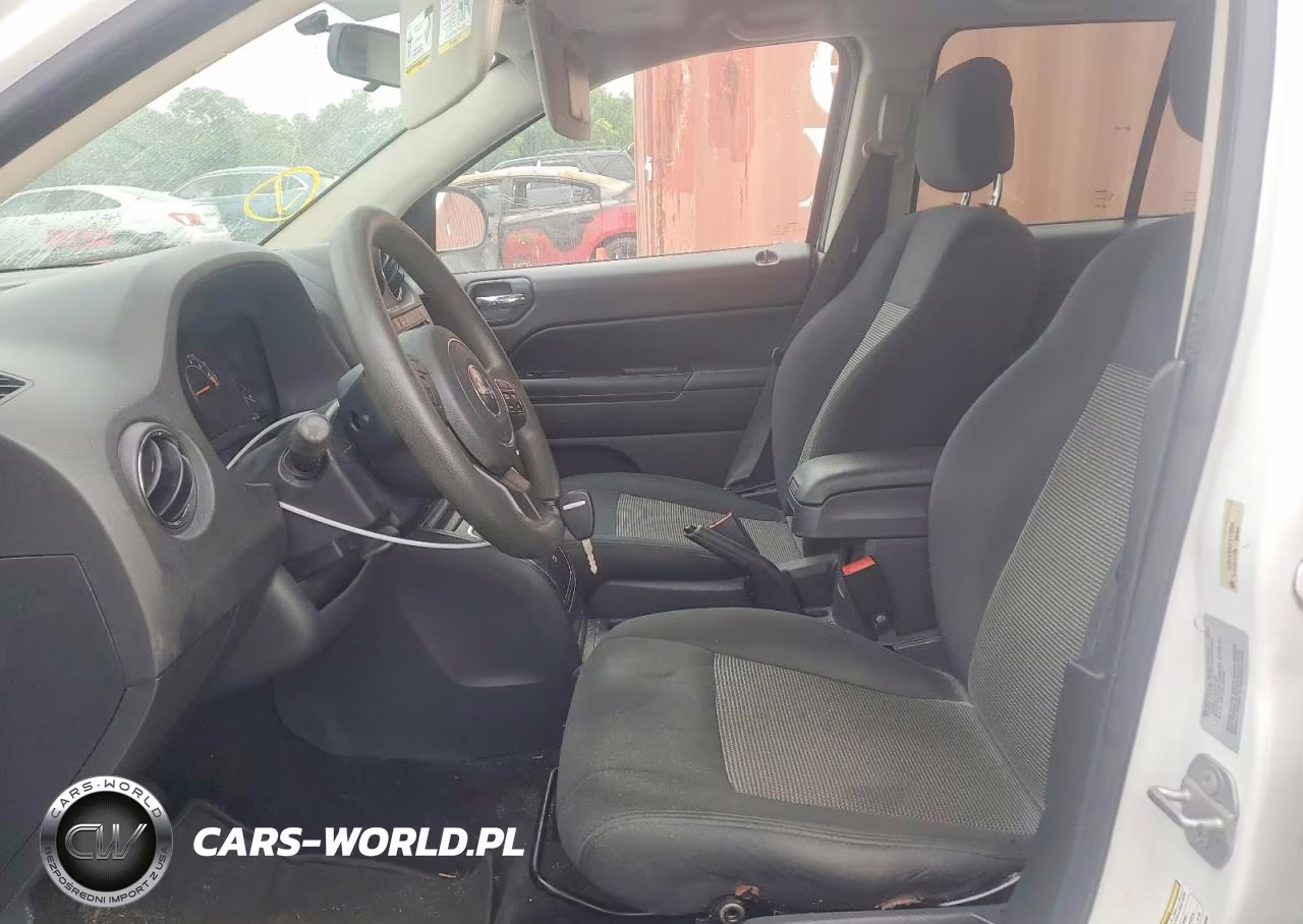 2015 Jeep Compass Sport VIN:1C4NJCBA6FD170598 - 7