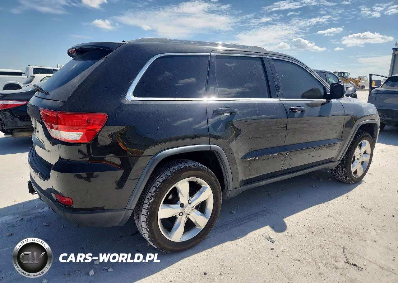 2013 Jeep Grand Cherokee Overland VIN:1C4RJFCTXDC560822 - 3