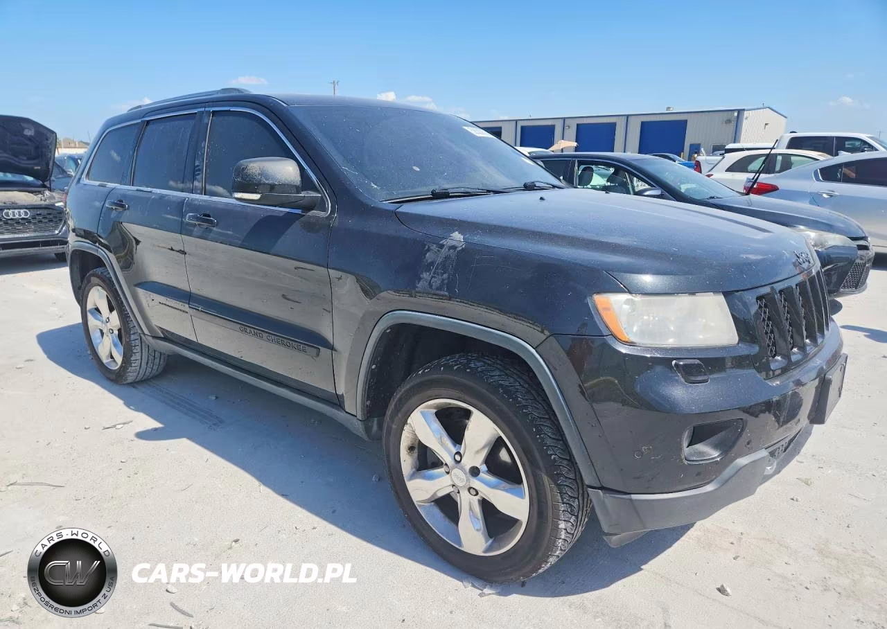 2013 Jeep Grand Cherokee Overland VIN:1C4RJFCTXDC560822 - 4