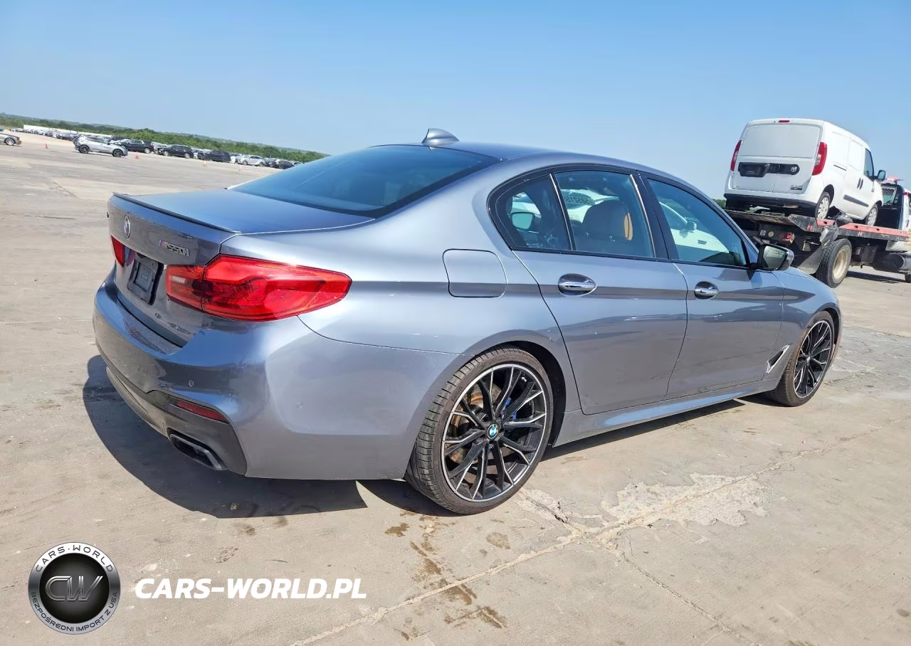 2018 BMW M550Xi VIN:WBAJB9C5XJB035786 - 3