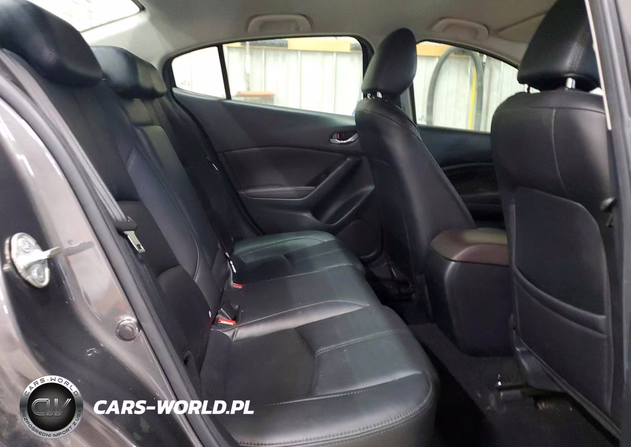 2018 Mazda 3 Touring VIN:3MZBN1V35JM248212 - 10
