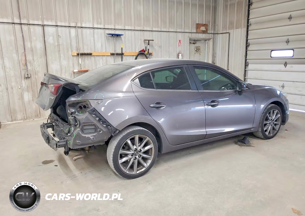 2018 Mazda 3 Touring VIN:3MZBN1V35JM248212 - 3