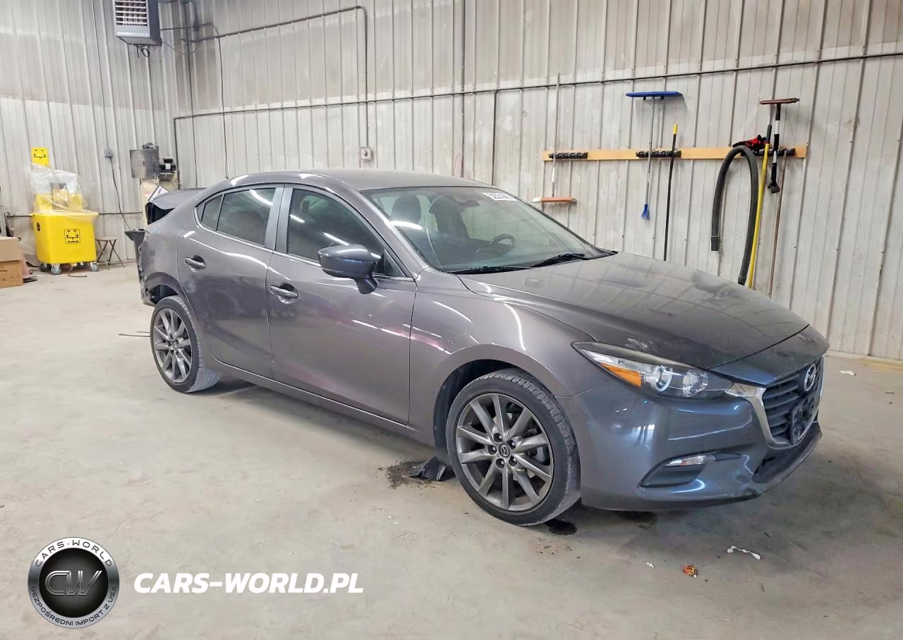 2018 Mazda 3 Touring VIN:3MZBN1V35JM248212 - 4